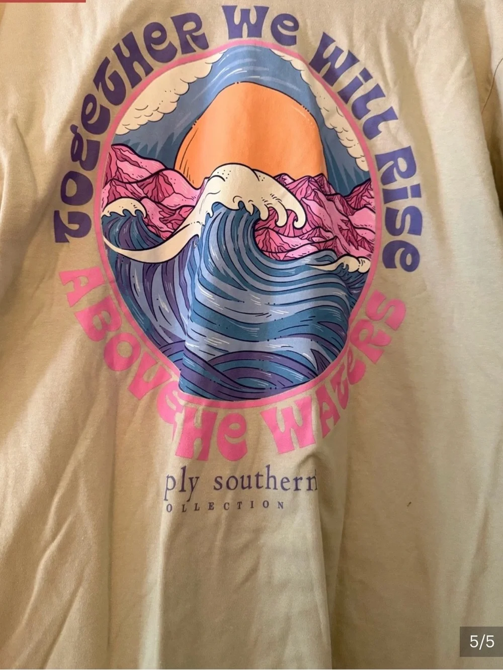 Simply Southern Beige Short-Sleeve Tee with Sunrise Wave Graphic 🌟EUC